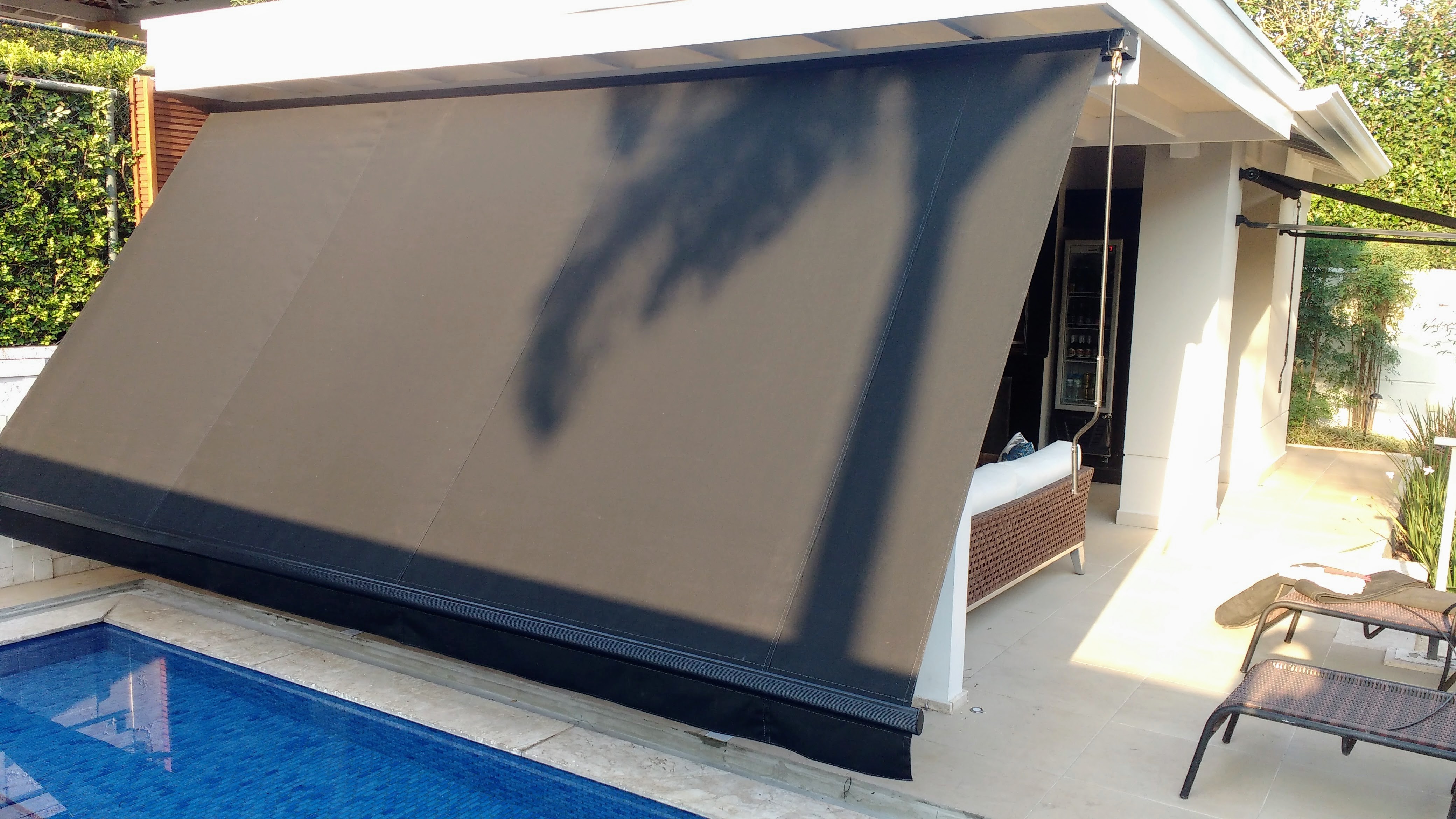 Toldo articulado retrátil Toldo articulado retrátil